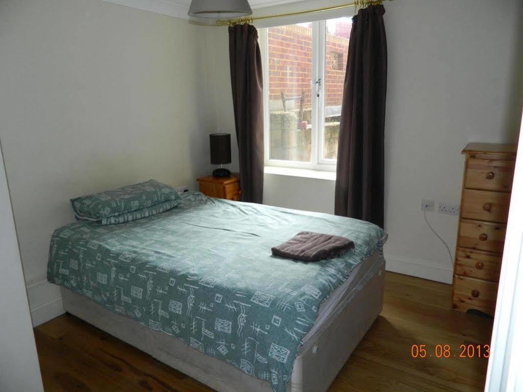 Circle Guest House Bed Only Southampton Bagian luar foto